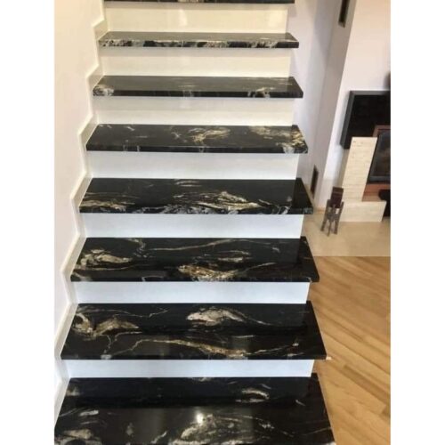 Đá cầu thang bộ thạch anh tự nhiên Titanum Brazil